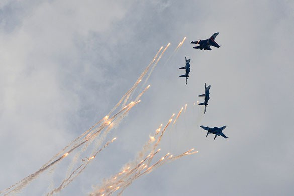 Phi đội Hiệp sĩ Nga bay biểu diễn ở Trùng Khánh, Trung Quốc